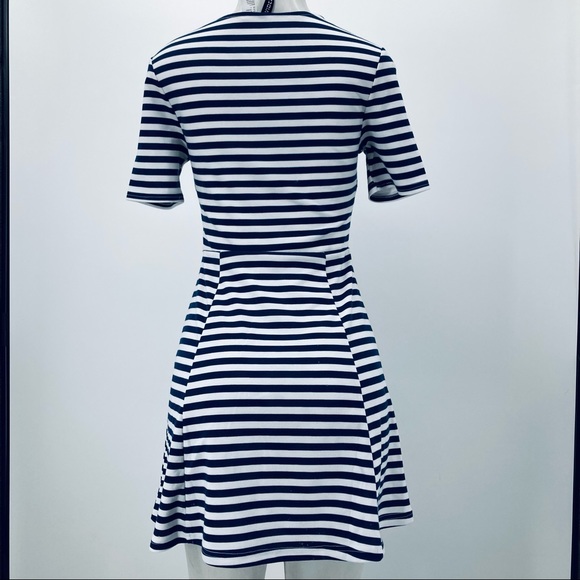 ❤️🔥 (5/20) Divided By H&M Women’s Short Sleeve Slip On Striped Dress Size 6 - Picture 5 of 7